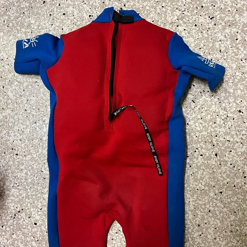 Body Glove Kids Red and Blue Short Sleeve Swim Rashguard